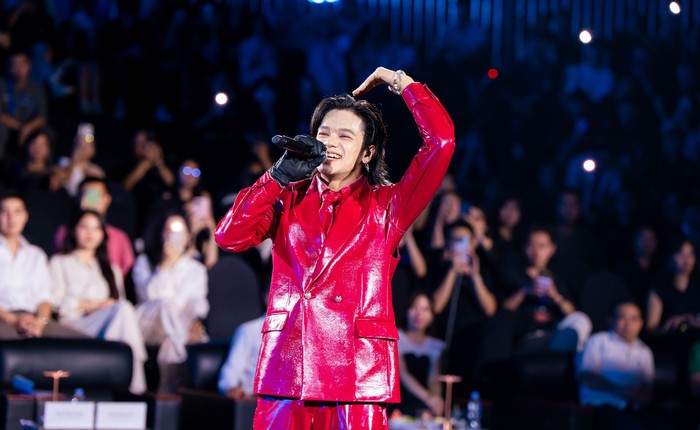 Những khoảnh khắc ấn tượng tại lễ trao giải Better Choice Awards 2025: Bữa tiệc thị giác đầy màu sắc của nghệ thuật và công nghệ