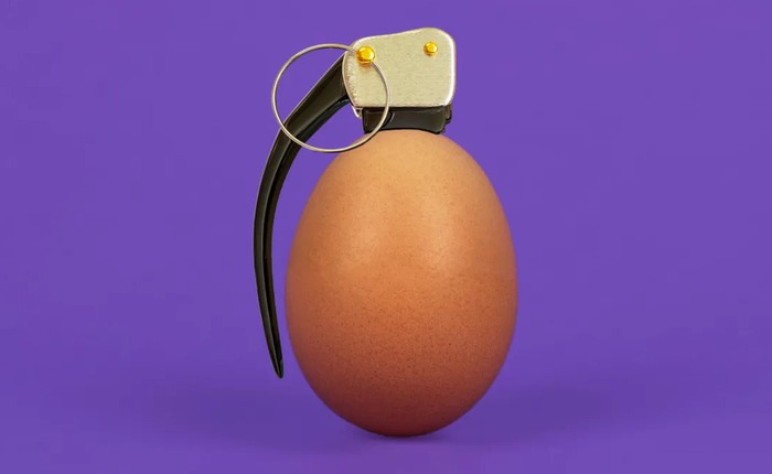 Tại sao trứng quay bằng lò vi sóng lại nổ tung khi bạn cắn vào?