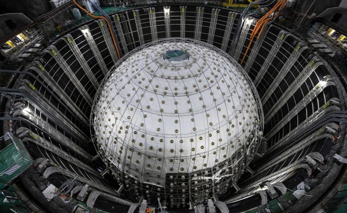 Quả cầu khổng lồ ẩn dưới núi ở Trung Quốc bắt được hạt ma, phá vỡ hiểu biết vật lý của nhân loại