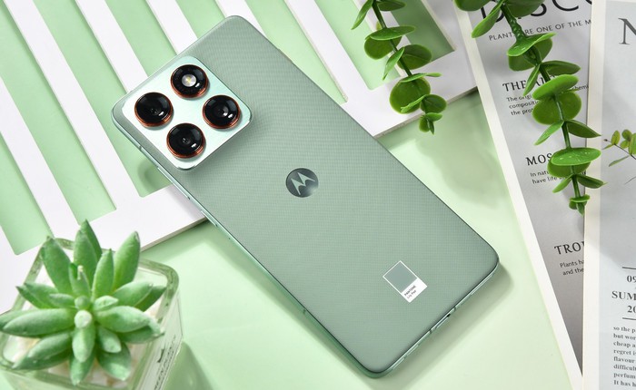 Motorola mà mang máy này về Việt Nam thì bán cực chạy: Chip Snapdragon, pin gấp rưỡi và camera "gấp đôi" iPhone Air nhưng giá chỉ bằng 1/4
