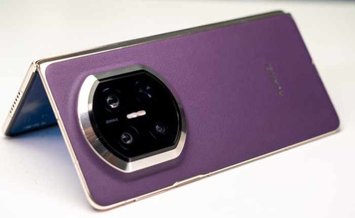 Huawei, Samsung và Apple chạy đua điện thoại gập