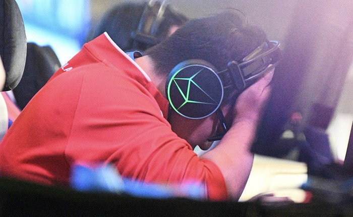 Tuyển thủ Việt Nam gục đầu bật khóc vì vụt mất HCV Audition, "trốn" ra ngoài khóc, 1 tiếng sau lại vô địch mới đỉnh!