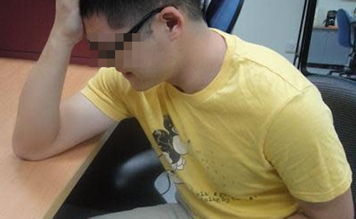 Người đàn ông ngứa ngáy vùng kín, vừa cởi quần ra, bác sĩ choáng váng vì… thứ bò lúc nhúc bên trong