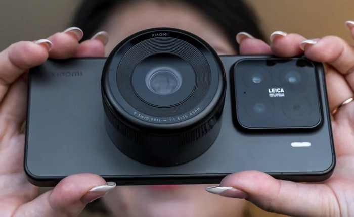 Nói thật là, lắp lens máy ảnh lên camera điện thoại sẽ không thành xu hướng được đâu