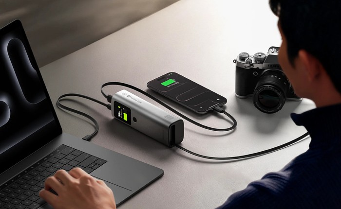 Sharge ra mắt pin sạc 20.000mAh 165W có dây USB-C rút và màn hình hiển thị thông minh