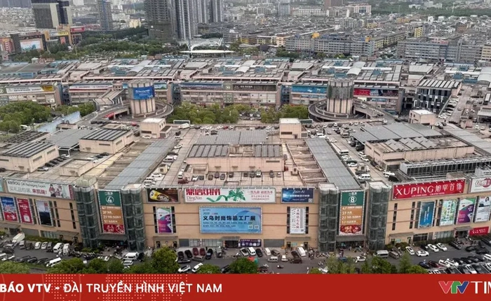 "Siêu thị thế giới" Nghĩa Ô trước cơn bão thuế quan