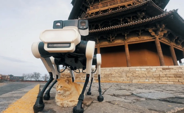Lenovo dùng robot chó 6 chân tích hợp AI để bảo vệ chùa tháp gỗ cao nhất thế giới
