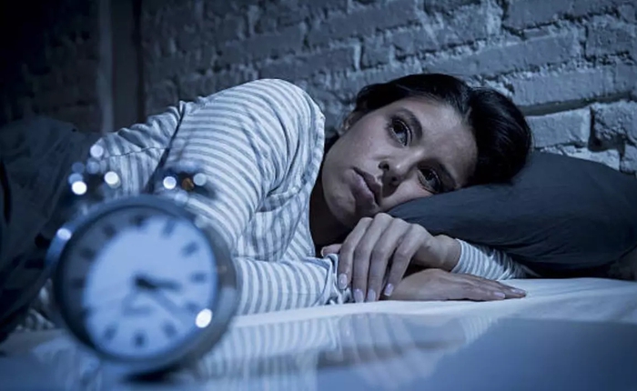 Đột quỵ thường “để mắt” tới những người ngủ kiểu này, kể cả khi họ ngủ 8 tiếng/đêm