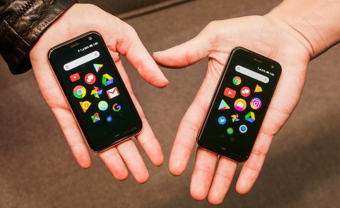 Điện thoại bé xíu lọt thỏm lòng bàn tay, ra mắt từ 2018, cấu hình yếu, ít app, giờ vẫn có người mua với giá 2 triệu