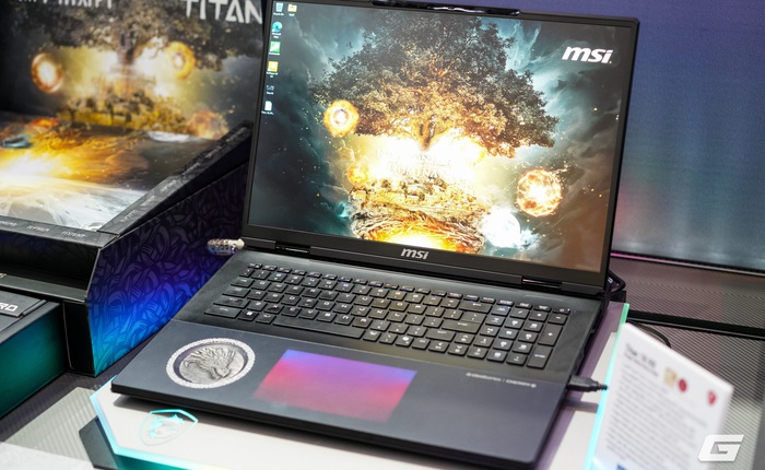 MSI làm laptop giá đắt hơn xe SH, gắn rồng, phát sáng RGB, cấu hình cân mọi game