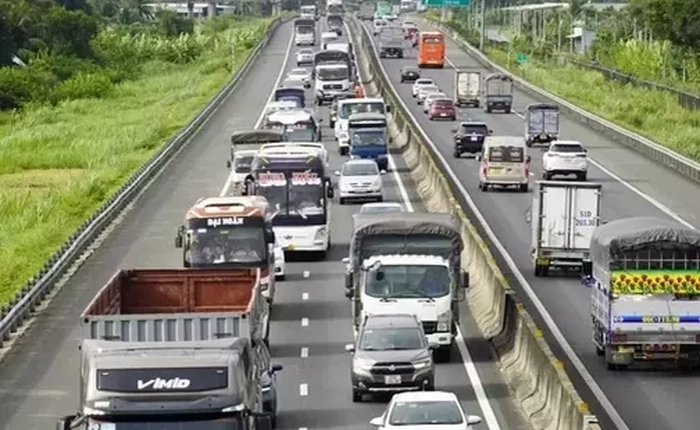 Hành vi không nhường đường có thể bị phạt tới 22 triệu đồng và trừ 10 điểm bằng lái