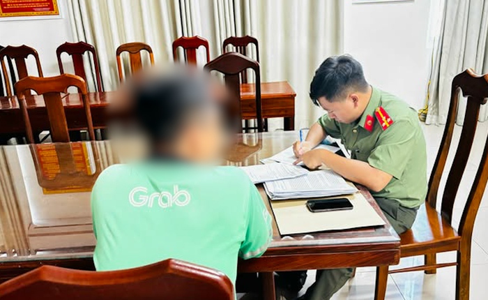 Nghe nhân viên Techcombank báo tài khoản lâu không dùng có 1,7 tỷ đồng chuyển vào, tài xế Grab kiểm tra ứng dụng ngân hàng rồi báo công an