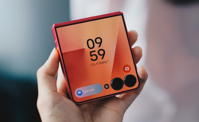 Có màn hình lớn tràn viền, nhưng Galaxy Z Flip7 vẫn cần cải thiện điểm này