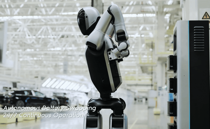 Thắc mắc thời AI: Robot tự thay pin thì có giống con người tự lấy cơm để ăn không?