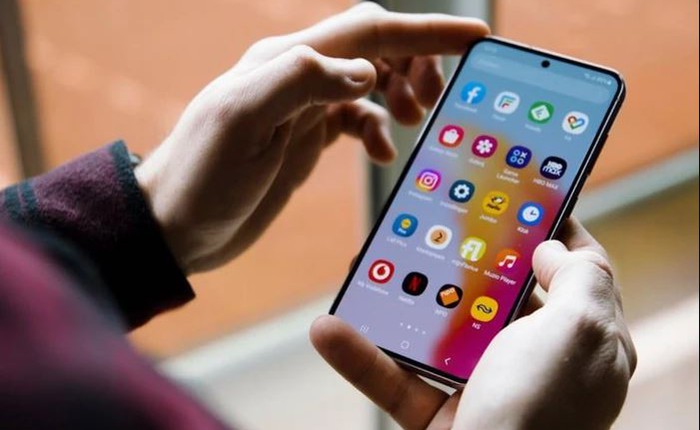 Tải app xem phim miễn phí, người đàn ông tá hỏa khi điện thoại sụt pin, không thể tắt nguồn, tài khoản “bốc hơi” 108 triệu đồng