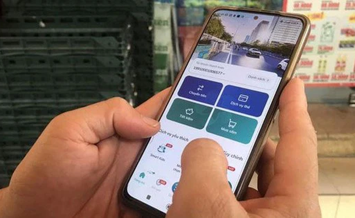 Sau khi tài khoản được cộng 200 triệu đồng, gia đình ở Lâm Đồng nhận thêm cuộc điện thoại từ số lạ, vội vàng báo công an