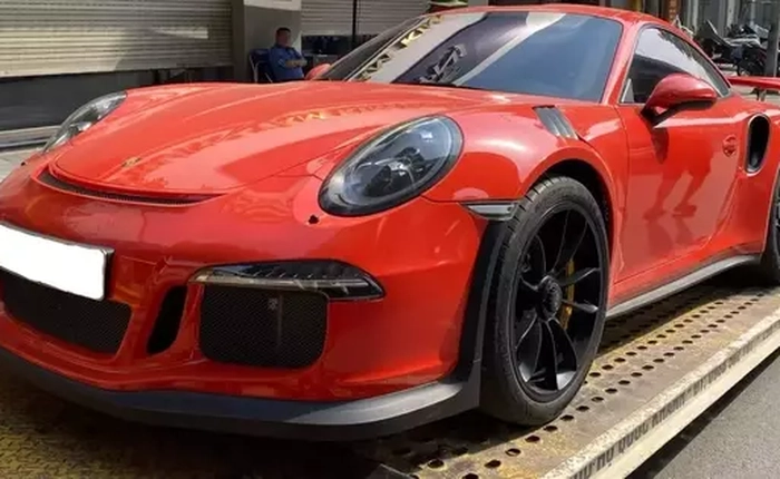 Siêu xe Porsche 911 GT3 RS 991.1 lần đầu lộ diện sau nhiều năm ẩn cư trong garage