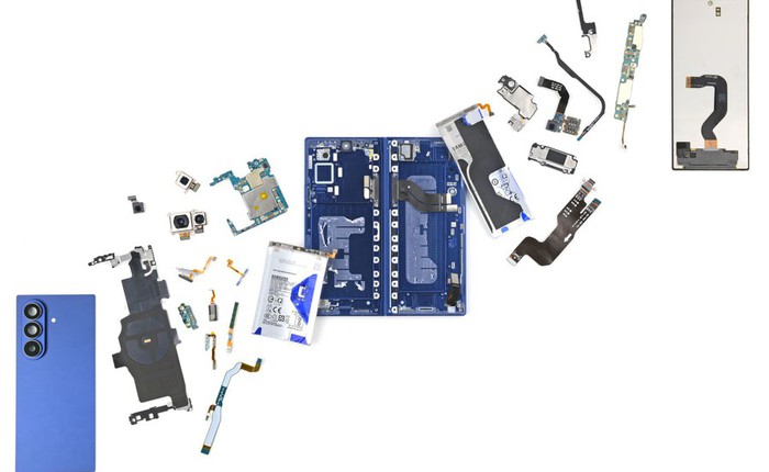 iFixit: Galaxy Z Fold7 gì cũng xịn nhưng muốn tự sửa lại rất khó