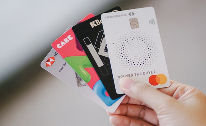 Cuộc chiến hoàn tiền thẻ tín dụng: VIB, TPBank, VPBank hay Techcombank đang "chi đậm" thế nào để hút khách, và đâu mới là lựa chọn phù hợp thật sự cho người dùng?