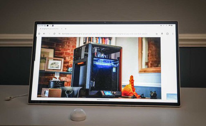 Tablet Android to như TV di động 25 inch gây bất ngờ: “Khổng lồ, đa năng và đáng tiền”