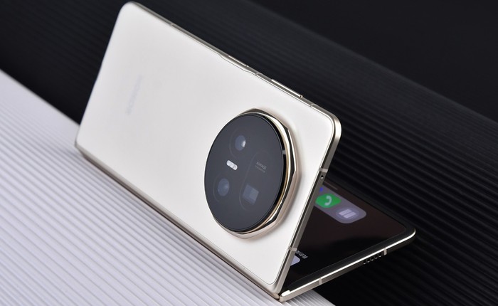 Honor ra mắt điện thoại gập mới vào ngày 10/10, đối đầu cực mạnh với Galaxy Z Fold7