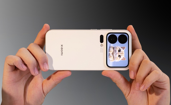 Trên tay điện thoại "17 Pro Max" của Xiaomi