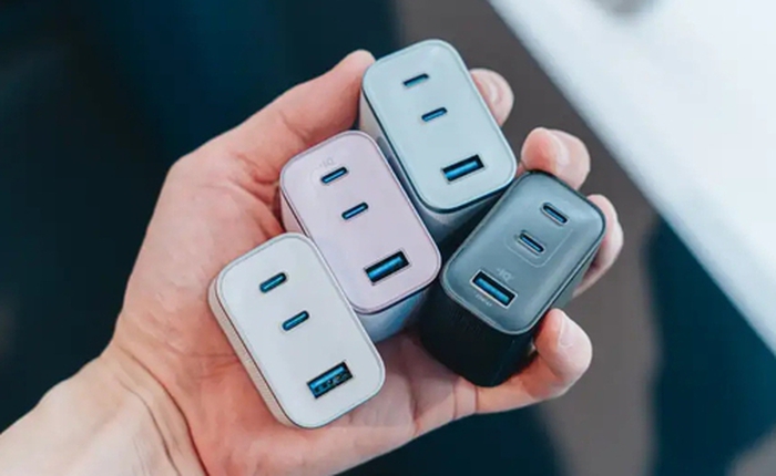 Anker bán củ sạc siêu nhỏ gọn mà công suất tận 70W, 3 cổng ra, ở Việt Nam giá chỉ bằng 1/3 Châu Âu