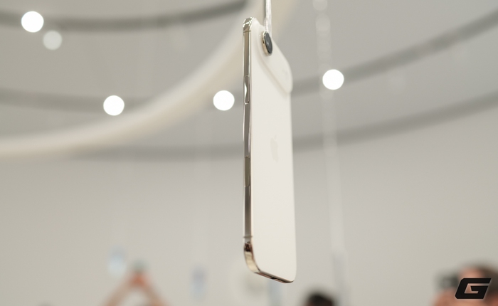 Cận cảnh iPhone Air "siêu mỏng cánh" đến khó tin vừa ra mắt: Apple vừa làm điều mà Samsung và chính iPad Pro cũng phải dè chừng