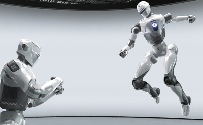 Robot hình người EngineAI ra mắt tại CES 2026 với màn trình diễn mạnh mẽ, gây tranh cãi và hút chú ý toàn cầu