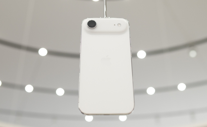 iPhone Air sập giá mạnh, rẻ hơn cả iPhone 17