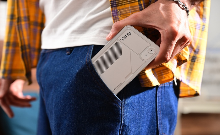 Mini PC này bé như viên pin dự phòng bỏ túi, xử lý AI offline, RAM đến 80GB, SSD 1TB, chạy cả ngày không nóng