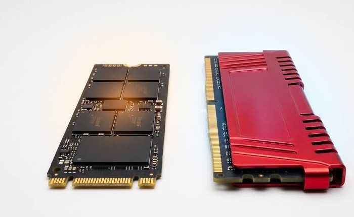 Tại sao ổ SSD bị hao mòn trong khi bộ nhớ RAM gần như bất tử