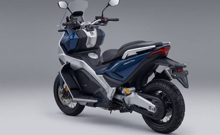 Hãng xe Trung Quốc ZXMoto gây sốc với mẫu xe tay ga ADV 250T mang động cơ đặt giữa