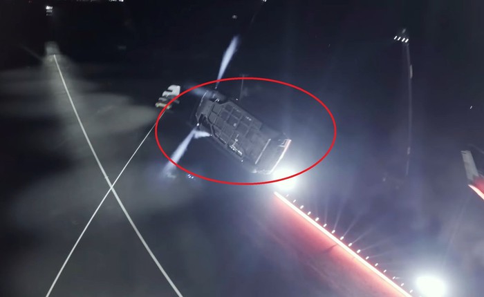 Sự thật trần trụi phía sau màn trình diễn xe bay hào nhoáng của tỷ phú Elon Musk: Chiếc "xe bay" phải chăng chỉ là một vỏ bọc trống rỗng?