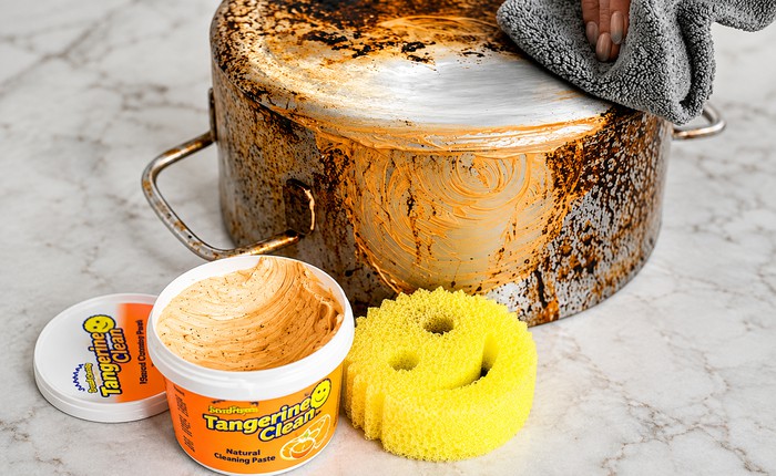 Miếng bọt biển mặt cười và thứ bột nhão từng khiến người Mỹ mê mẩn: Dùng có thực sự “đáng tiền”?