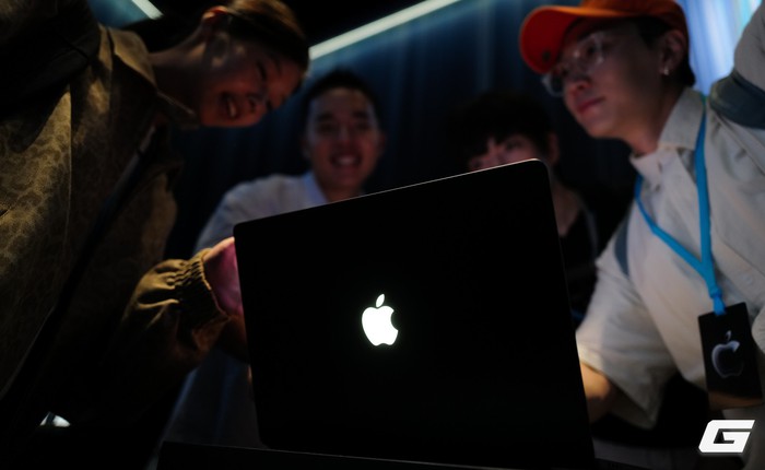 MacBook có cảm ứng thì hay, nhưng quả táo phát sáng mới là thứ làm tim tôi đánh rơi một nhịp