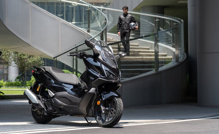 Honda NWZ150 ra mắt với động cơ hybrid, trang bị màn hình TFT và radar chống va chạm, giá bán chưa tới 70 triệu đồng