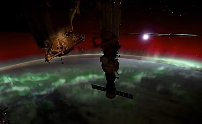 Ngắm cực quang đáng kinh ngạc từ không gian vũ trụ