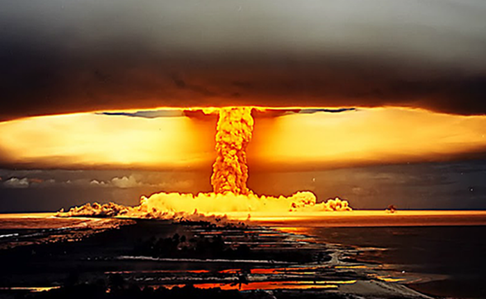 Cho 3 hệ thống chatbot nổi tiếng thử ngoại giao với nhau, cả 3 “đứa” thi nhau phóng vũ khí hạt nhân trước