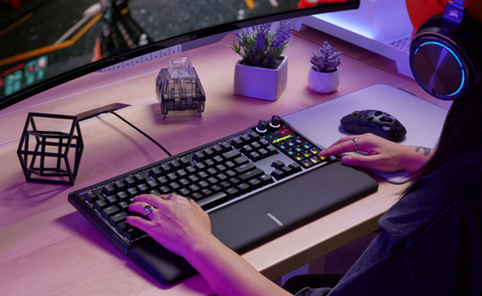 CORSAIR mở bán bàn phím GALLEON 100 SD: Tích hợp Stream Deck và cả màn hình LCD, giá cao cấp 8,7 triệu