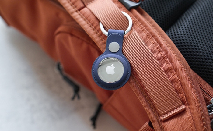 Trên tay AirTag mới: Vẫn là ngoại hình tiện dụng quen thuộc, nhưng "nội công" dò tìm đã đạt đến đẳng cấp mới