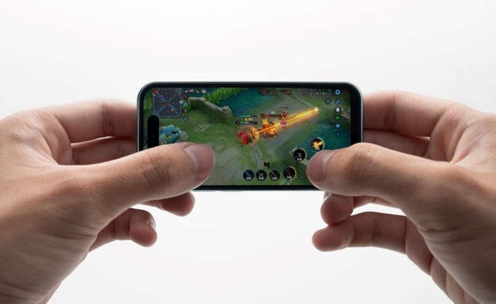 6 điện thoại nhỏ gọn hợp làm máy phụ: Màn hình từ 3 inch, vỏ siêu bền, pin trâu, camera tầm nhiệt đủ cả