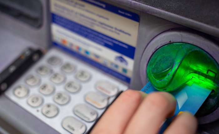 Sự thật bất ngờ phía sau tiếng 'xoành xoạch' của máy ATM khi rút tiền: Không phải đếm tiền như nhiều người nghĩ