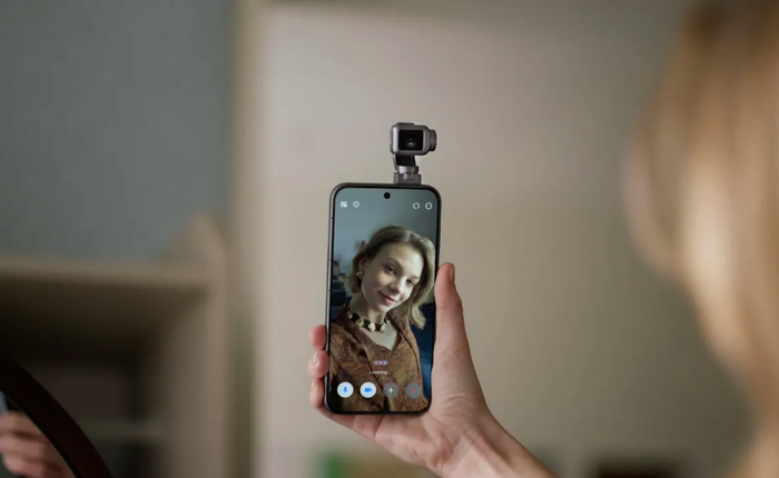 Honor Robot Phone lộ diện tại MWC 2026: Smartphone gắn cánh tay cơ học, camera 200 MP tự xoay theo nhịp nhạc và chuyển động người dùng