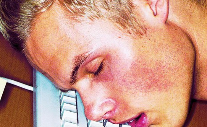 Nghịch lý năng suất thời đại số: Khi trí tuệ nhân tạo không biết mệt còn con người thì kiệt quệ vì chạy đua