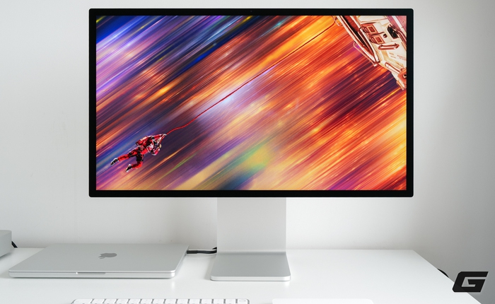 Trên bàn Apple Studio Display XDR nano-texture: Dùng rồi mới hiểu vì sao màn hình Apple luôn có sức hút riêng