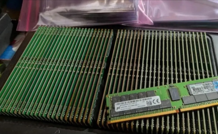 72 thanh RAM suýt bị vứt vào thùng rác, nay có giá hơn nửa tỷ đồng