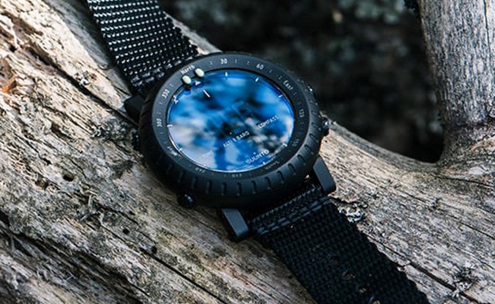 Smartwatch hãng lạ có thời lượng pin tính bằng năm, tính năng không nhiều nhưng hợp với người thích lên rừng xuối biển