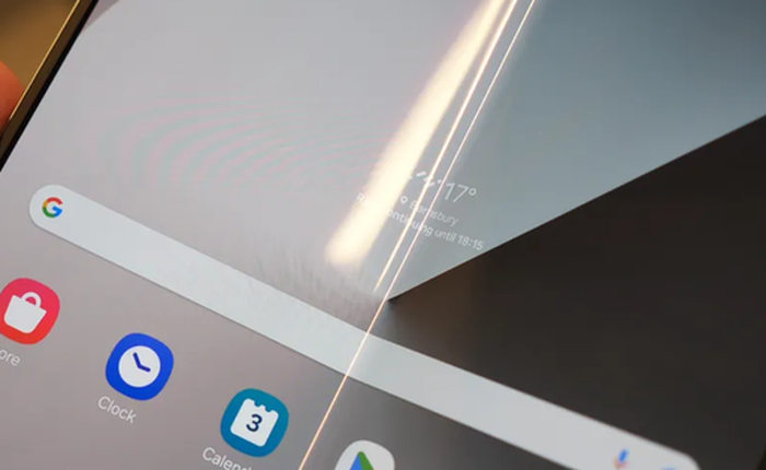 Samsung sắp xóa "nỗi ám ảnh" lớn nhất trên điện thoại gập? Galaxy Z Fold 9 có thể sở hữu màn hình gần như không còn nếp gấp