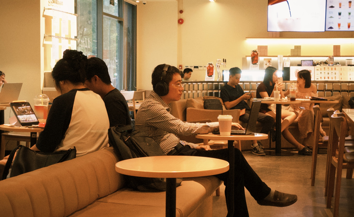 Nhạc quán mở cho ai nghe?